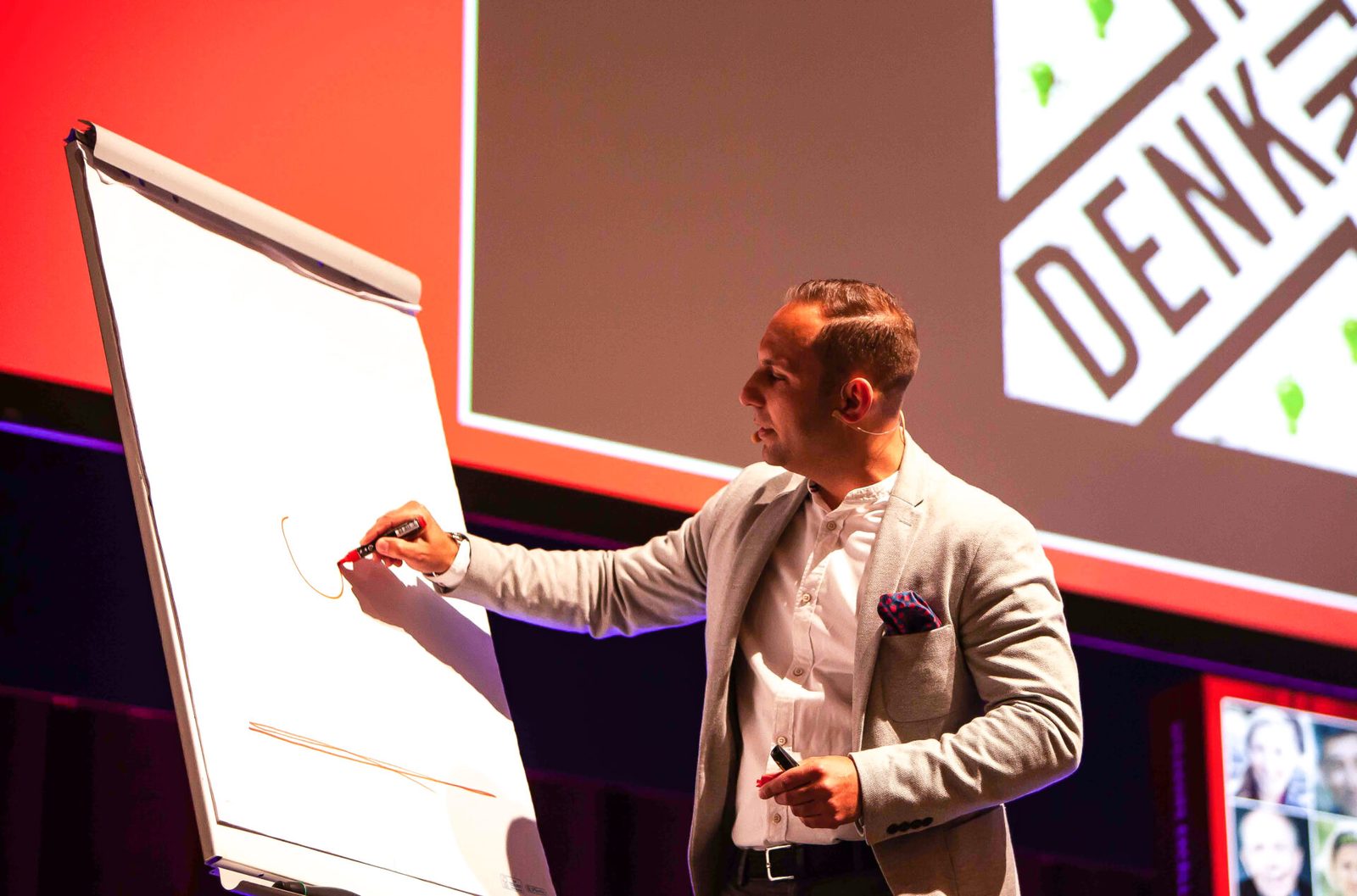 Live-Arbeit am Flipchart